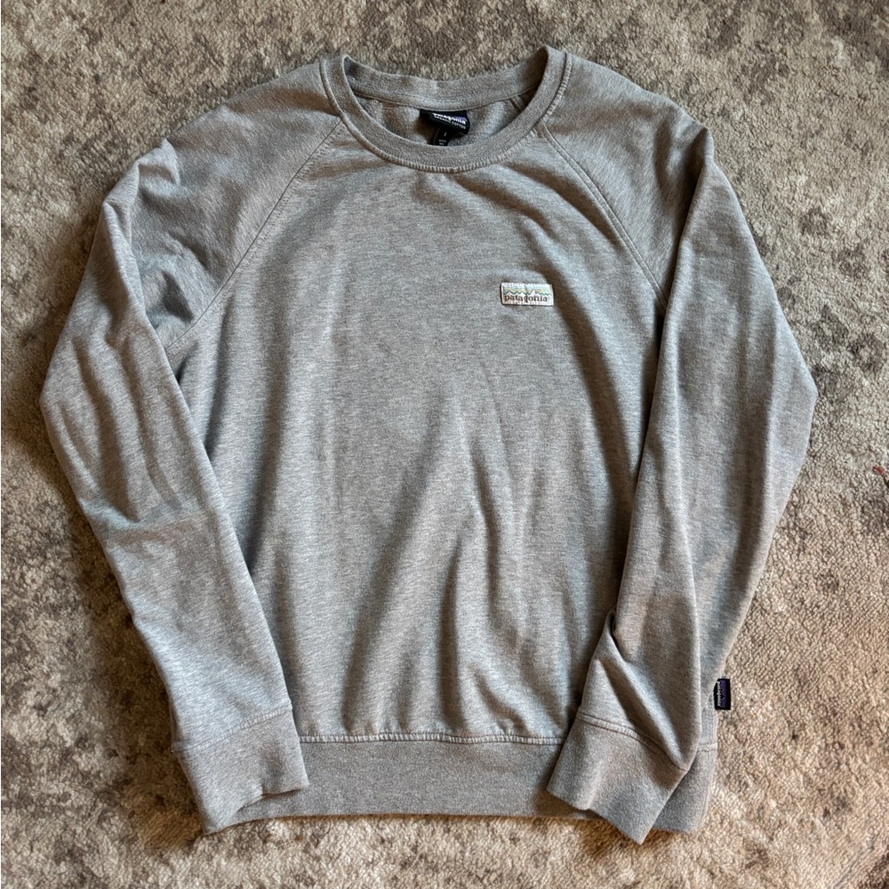 Patagonia Heather Gray Crewneck Top